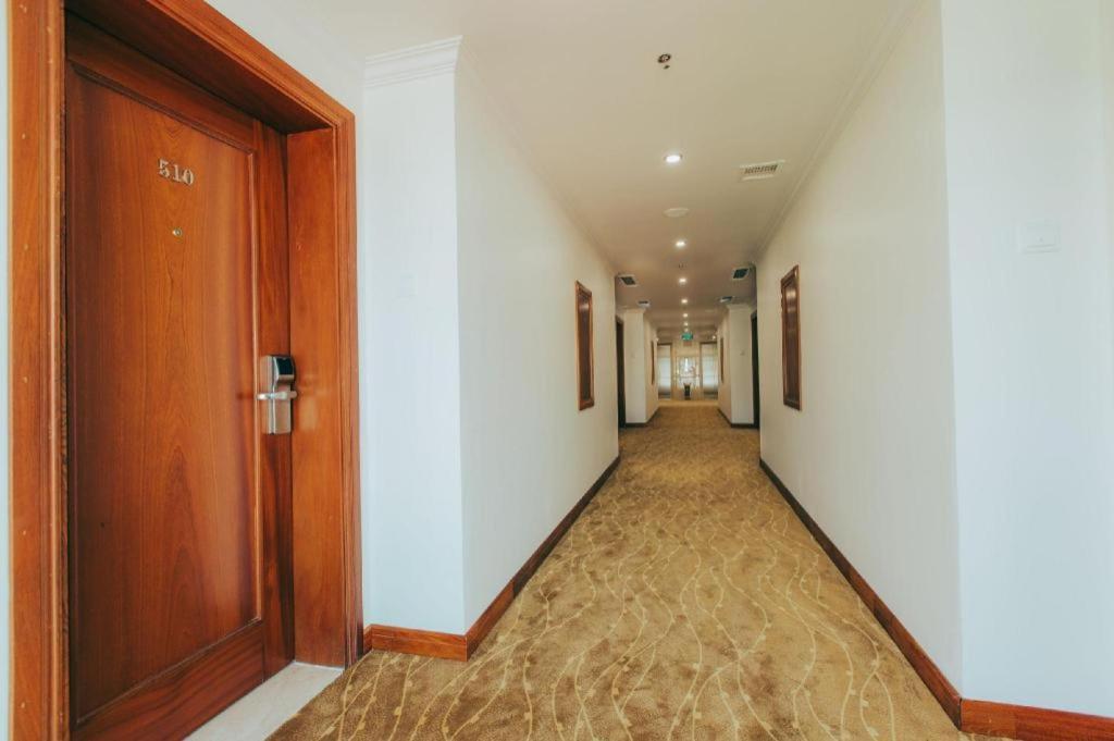 Ha Long New Day Hotel Exterior photo